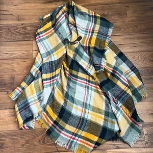 One size fits cape style scarf